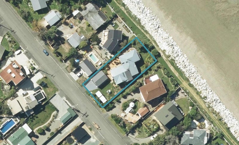 7 Broadsea Avenue, Ruby Bay, Mapua - Carousel 1