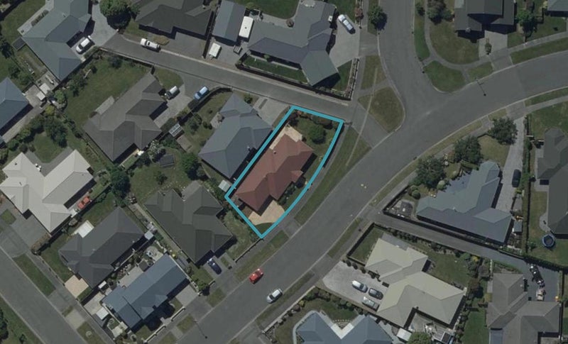 21 Awatea Gardens, Wigram, Christchurch - Carousel 1