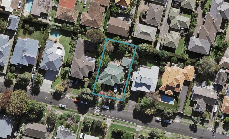 7 Pukehana Avenue, Epsom, Auckland - Carousel 1