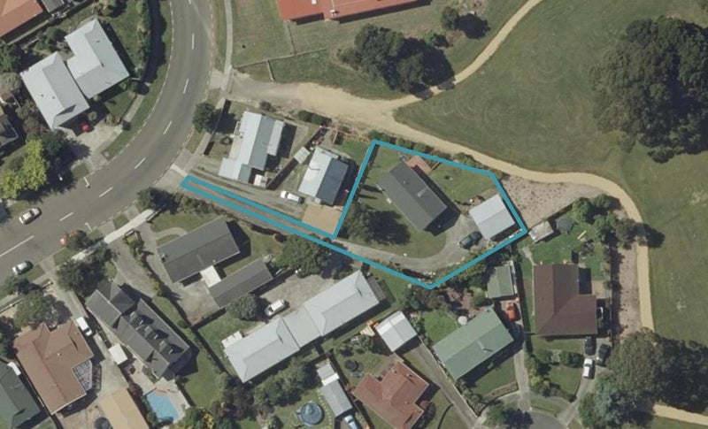 62 Rhodes Drive, Kelvin Grove, Palmerston North - Carousel 1