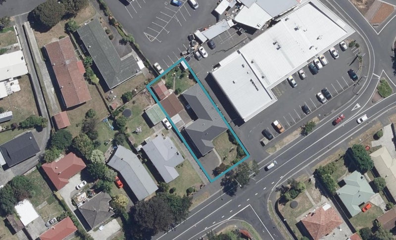 301 Clarkin Road, Fairfield, Hamilton - Carousel 1