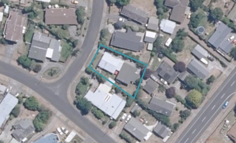 1/2 Wembley Place, Richmond Heights, Taupō - Carousel 1