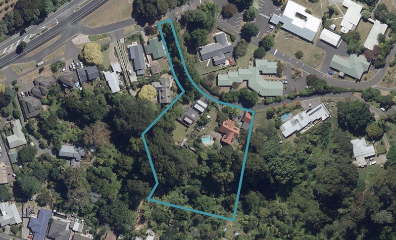 1 Cotebrooke Lane, Hillcrest, Hamilton - Carousel 1