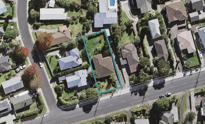 62 Pupuke Road, Hillcrest, Auckland - Carousel 1