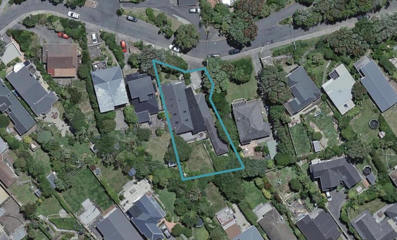 49 Ranui Crescent, Khandallah, Wellington - Carousel 1