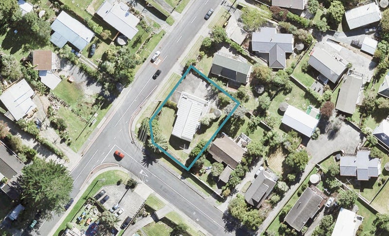 2 Waiora Road, Stanmore Bay, Whangaparaoa - Carousel 1