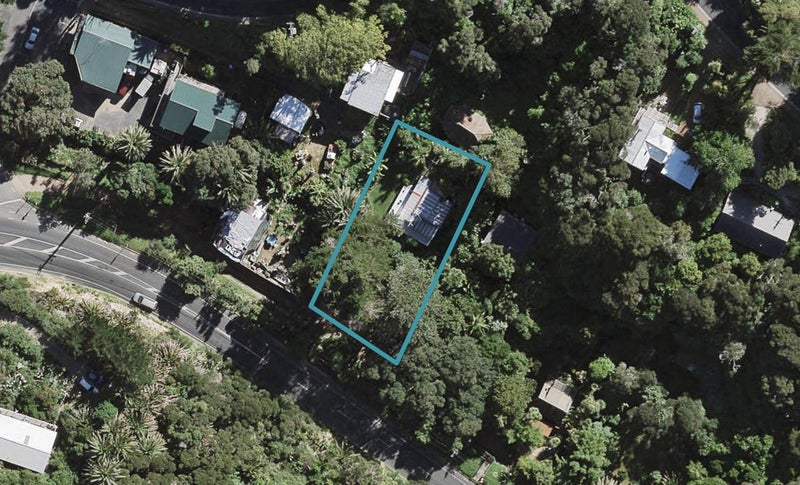 209 Ocean View Road, Oneroa, Waiheke Island - Carousel 1