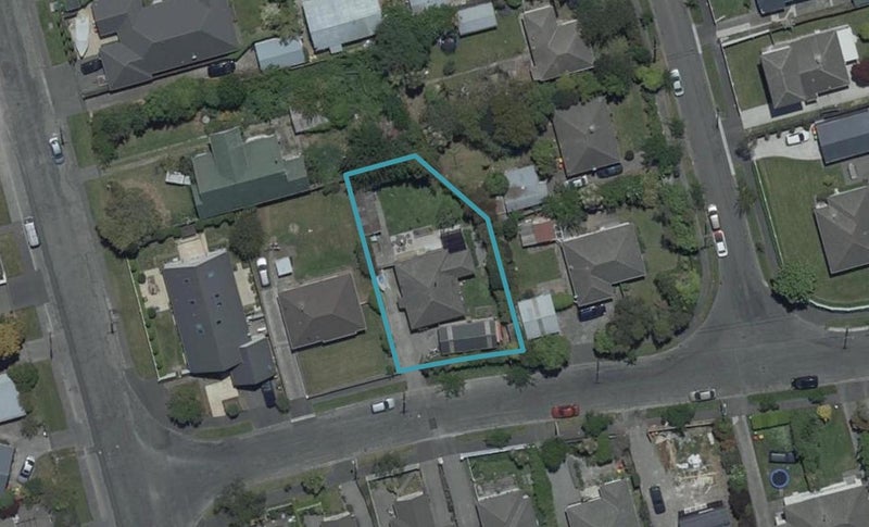 5 Newall Avenue, Bryndwr, Christchurch - Carousel 1