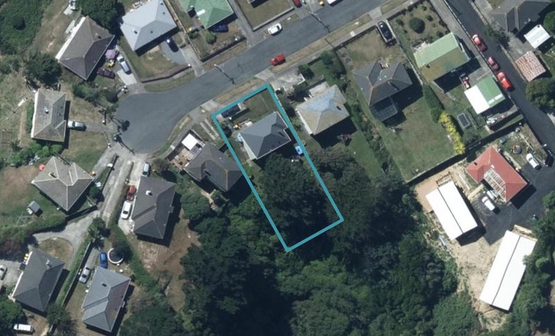 33 Dorset Grove, Cannons Creek, Porirua - Carousel 1