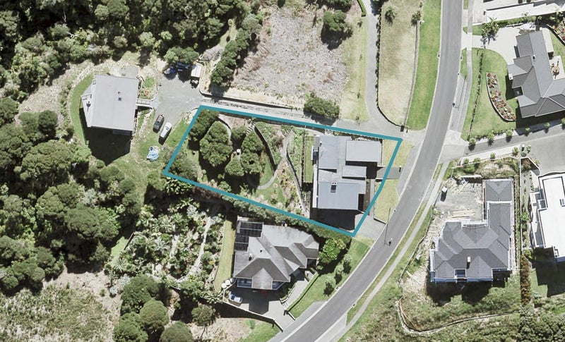 24 Beauvoir Avenue, Matakatia, Whangaparaoa - Carousel 1