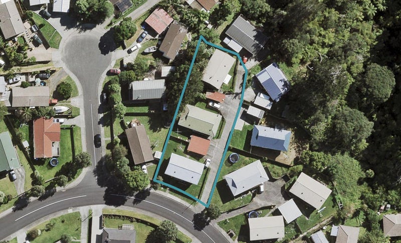 1/33 Aldern Road, Massey, Auckland - Carousel 1