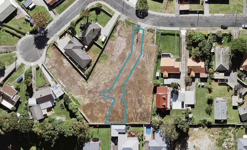 12 Whakahi Lane, New Lynn, Auckland - Carousel 1