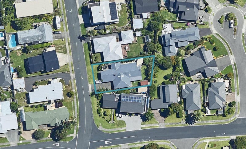 33 Woods Avenue, Matua, Tauranga - Carousel 1