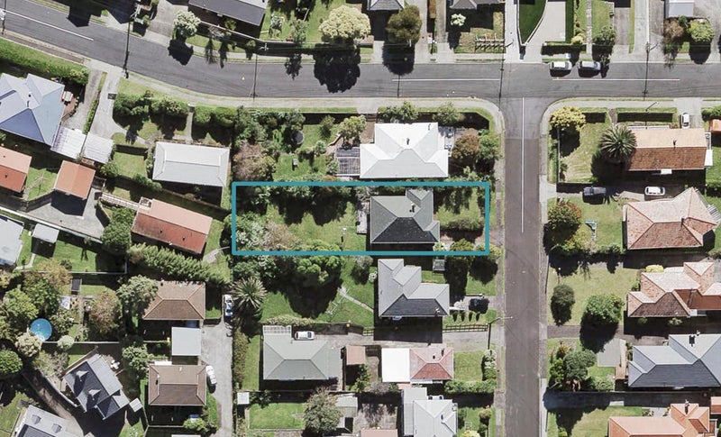 3 Tiki Street, New Lynn, Auckland - Carousel 1