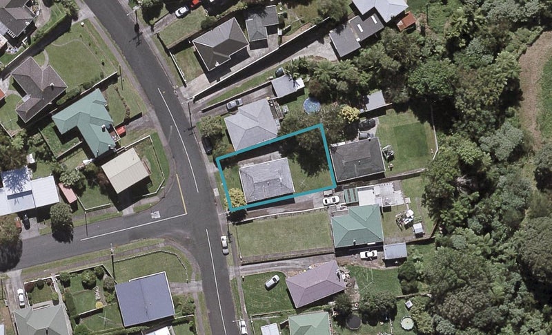 21 Pembroke Street, Westown, New Plymouth - Carousel 1