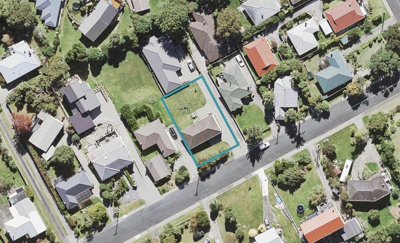 11 Barron Drive, Green Bay, Auckland - Carousel 1