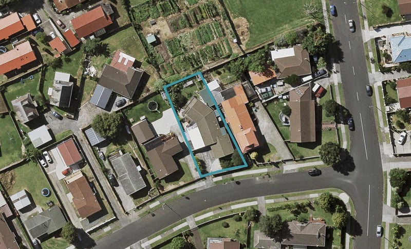 5 Greenstone Place, Clover Park, Auckland - Carousel 1