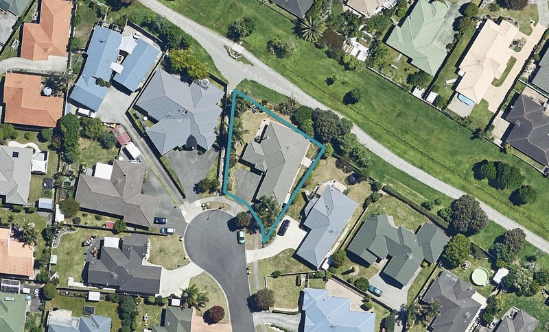 8 Taepa Close, Papamoa Beach, Papamoa - Carousel 1