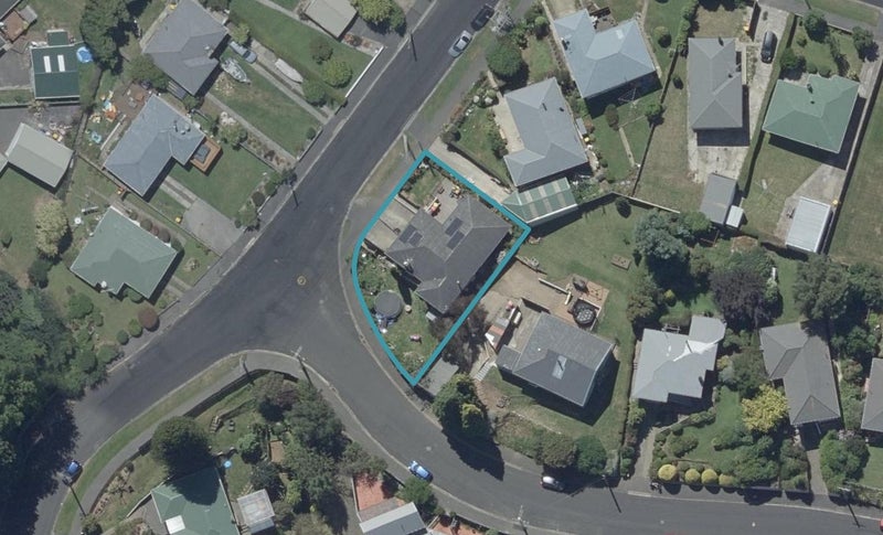 14 Gilkison Street, Halfway Bush, Dunedin - Carousel 1