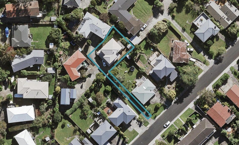 35A Holland Road, Hillcrest, Auckland - Carousel 1