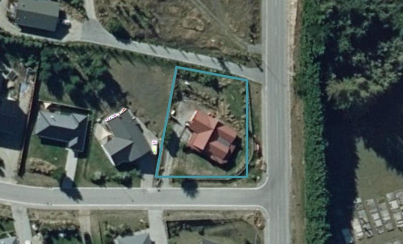 2 Charles Court, Wanaka - Carousel 1