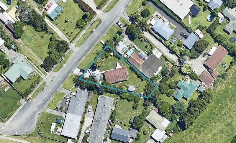 8 Carmichael Road, Bethlehem, Tauranga - Carousel 1