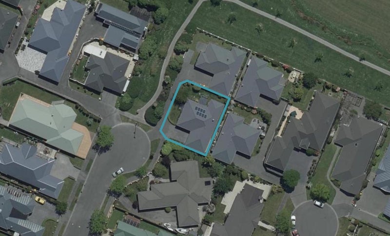 24 Chesterfield Mews, Russley, Christchurch - Carousel 1