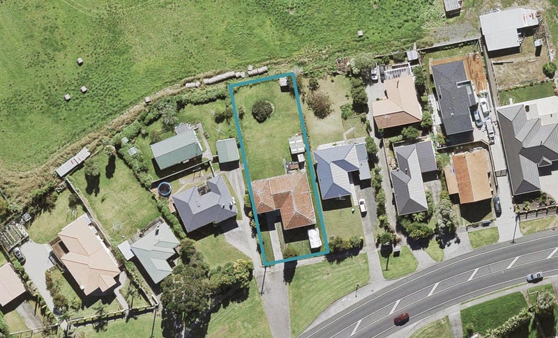 20 Hobsonville Road, West Harbour, Auckland - Carousel 1