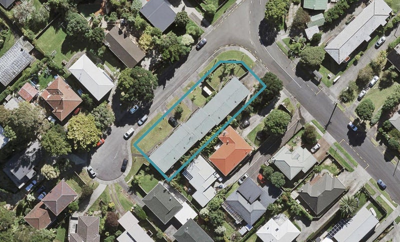 3/2 Nea Place, Hillcrest, Auckland - Carousel 1