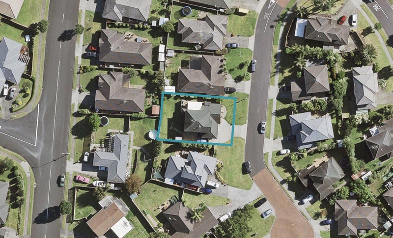 9 Ashkirk Place, Wattle Downs, Auckland - Carousel 1