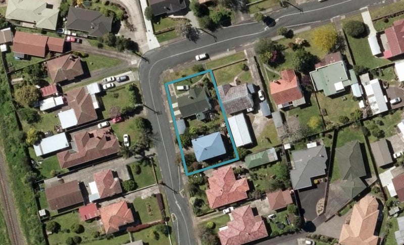 7 Simons Street, Kensington, Whangarei - Carousel 1