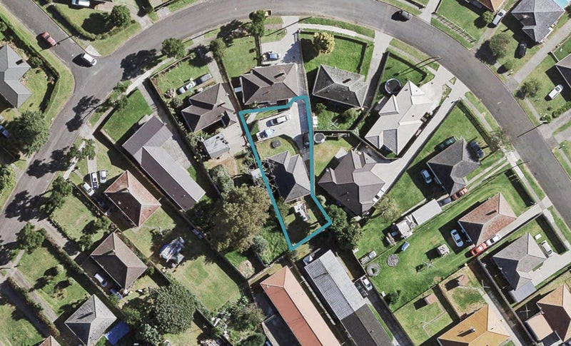 12A Kennelly Crescent, Pukekohe, Pukekohe - Carousel 1