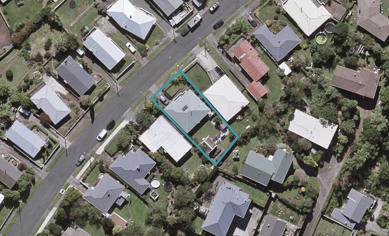 19 Penrith Street, Westown, New Plymouth - Carousel 1