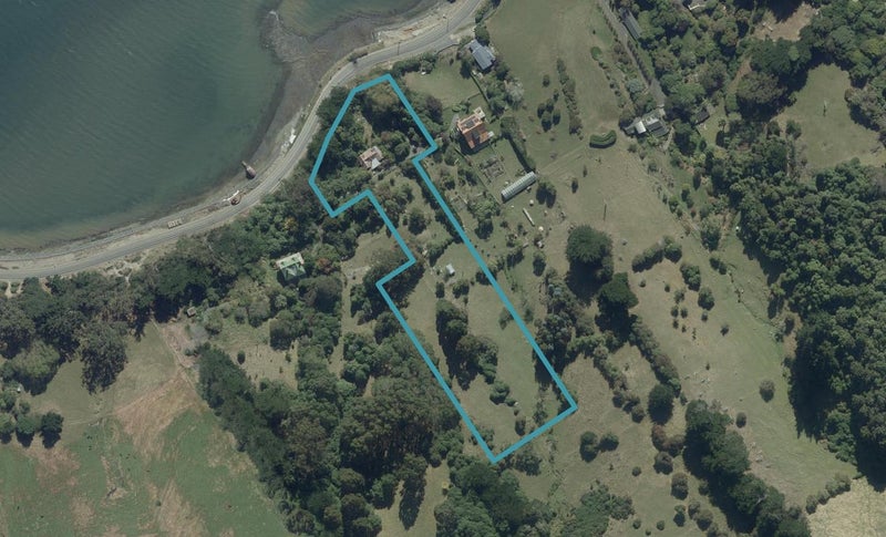 388 Portobello Road, Macandrew Bay, Dunedin - Carousel 1
