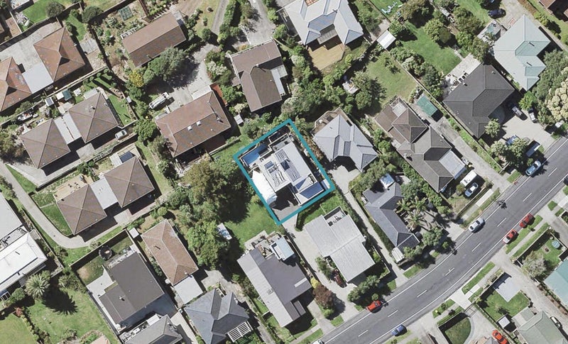 31A Bradbury Road, Botany Downs, Auckland - Carousel 1