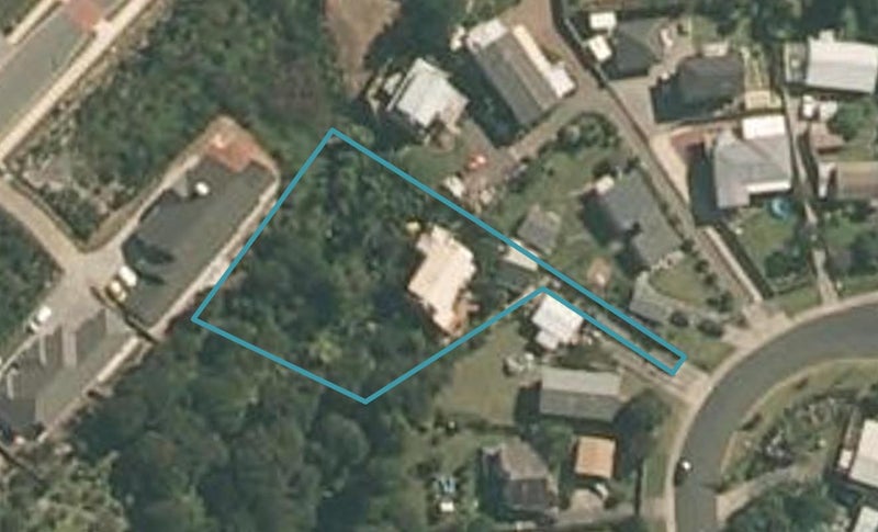 30 Hammond Avenue, Hatfields Beach, Orewa - Carousel 1