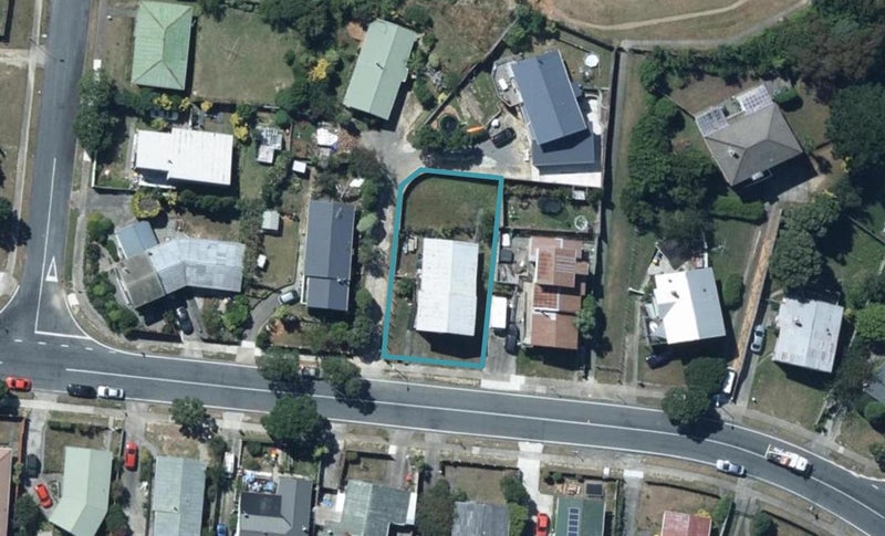 163 Conclusion Street, Ascot Park, Porirua - Carousel 1