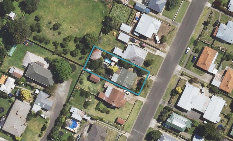 27 Albert Street, Te Hapara, Gisborne - Carousel 1
