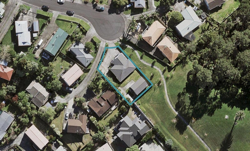 25 Grenadine Place, Unsworth Heights, Auckland - Carousel 1