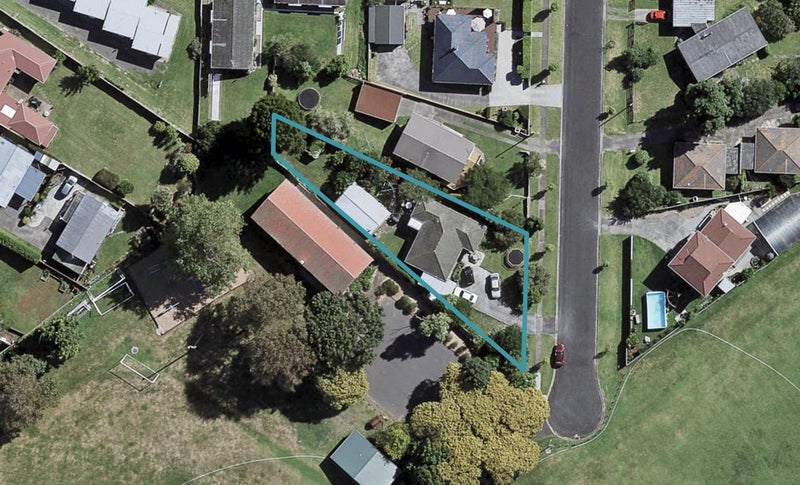 35 Domain Street, Waiuku, Waiuku - Carousel 1