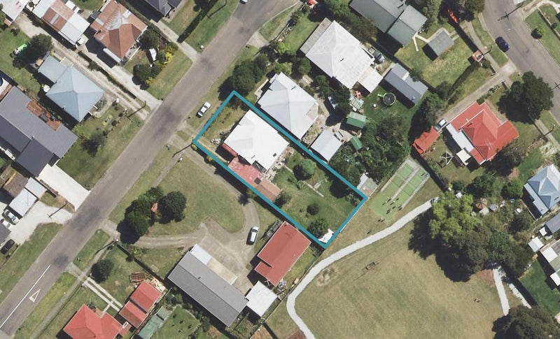 9 Kennedy Street, Mangapapa, Gisborne - Carousel 1