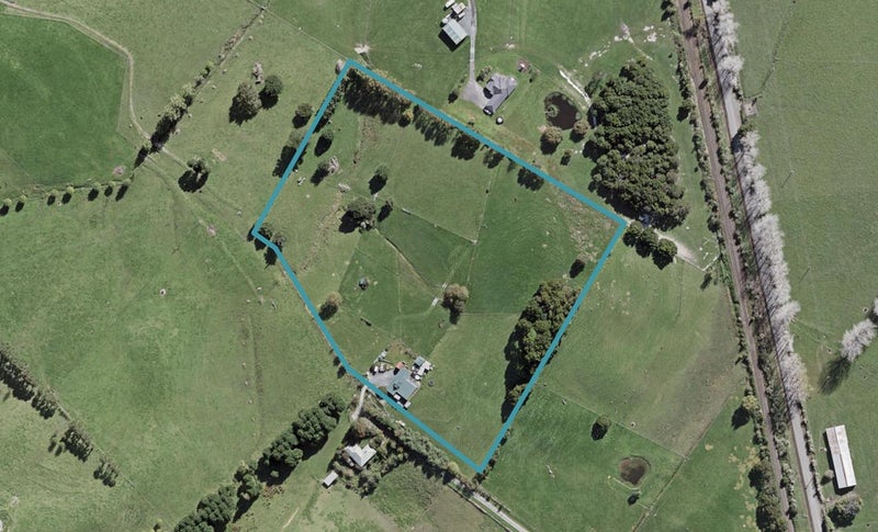 44 Thomson Road, Kaipara Flats, Warkworth - Carousel 1