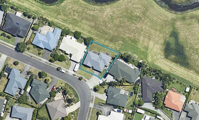 37 Summerland Crescent, Papamoa Beach, Papamoa - Carousel 1