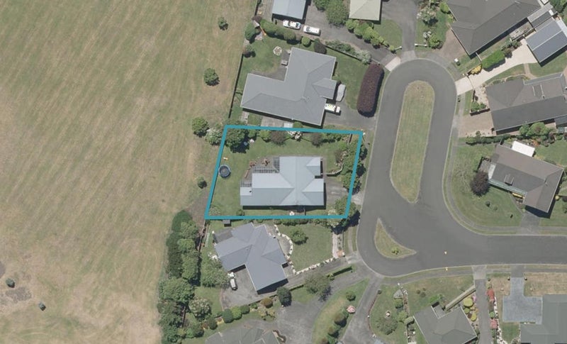20 Holdsworth Drive, Otamatea, Whanganui - Carousel 1