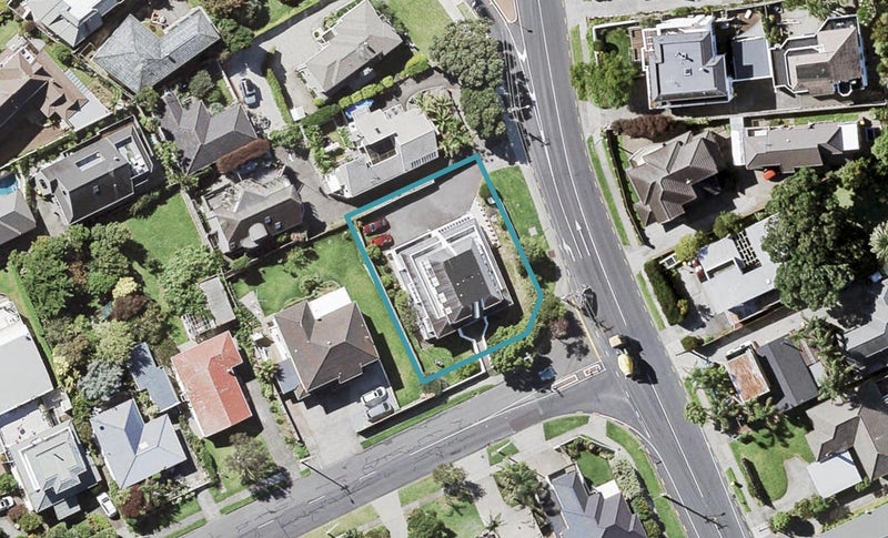 2/1 Takutai Avenue, Bucklands Beach, Manukau - Carousel 1