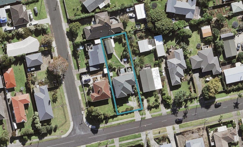 46 Mcintyre Road, Mangere Bridge, Auckland - Carousel 1