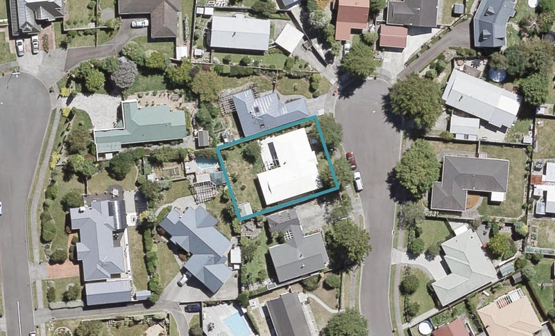 7 Donegal Grove, Birchville, Upper Hutt - Carousel 1