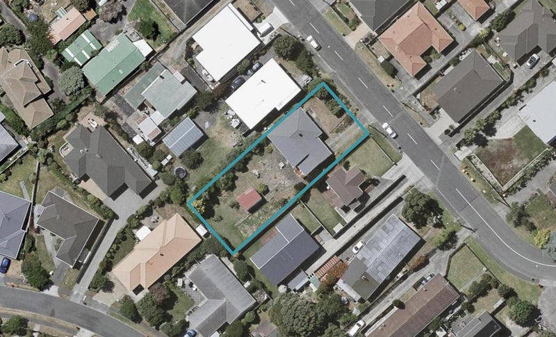 16 Mahana Road, Paraparaumu Beach, Paraparaumu - Carousel 1