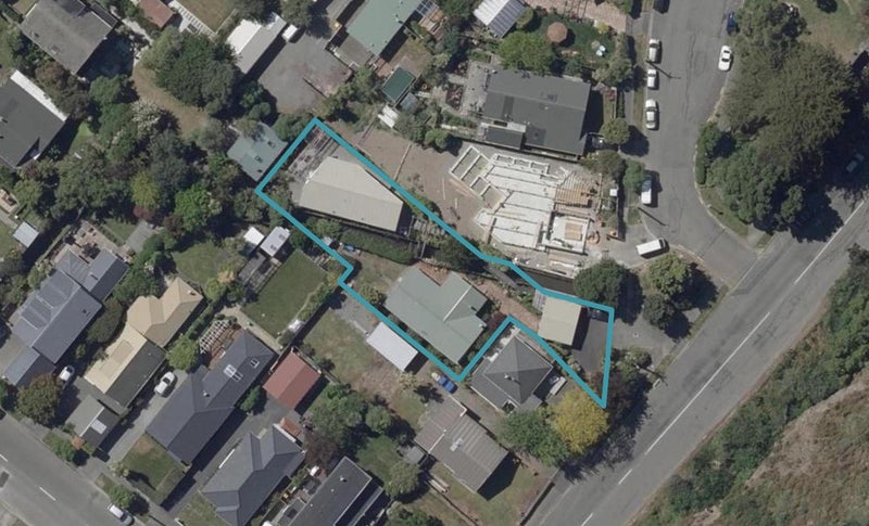 2/2 Heberden Avenue, Sumner, Christchurch - Carousel 1