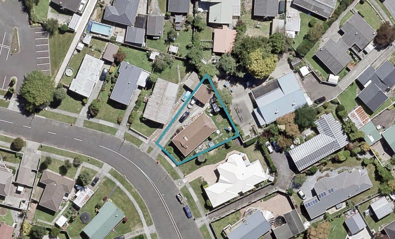 20 Turon Crescent, Totara Park, Upper Hutt - Carousel 1
